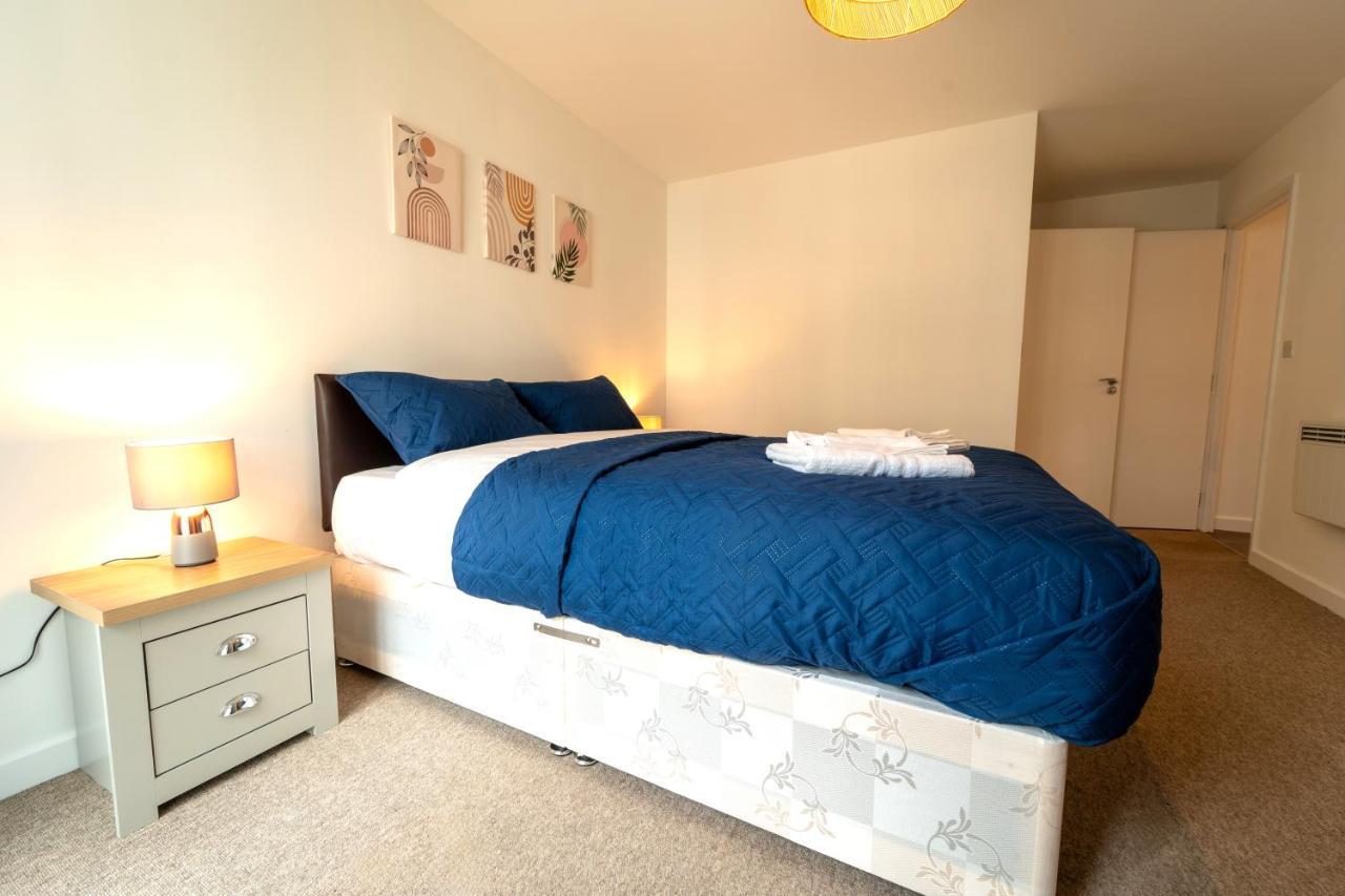 Spacious Apartment In Woking Town Centre Экстерьер фото
