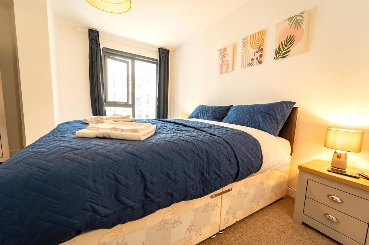 Spacious Apartment In Woking Town Centre Экстерьер фото